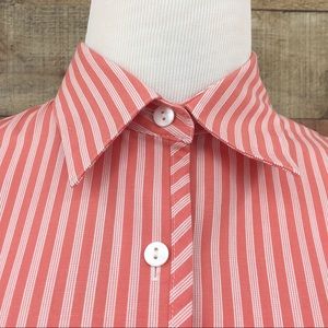 Foxcroft Women's Wrinkle Free Shaped Fit Stripe Button Up Shirt Size: 6‎